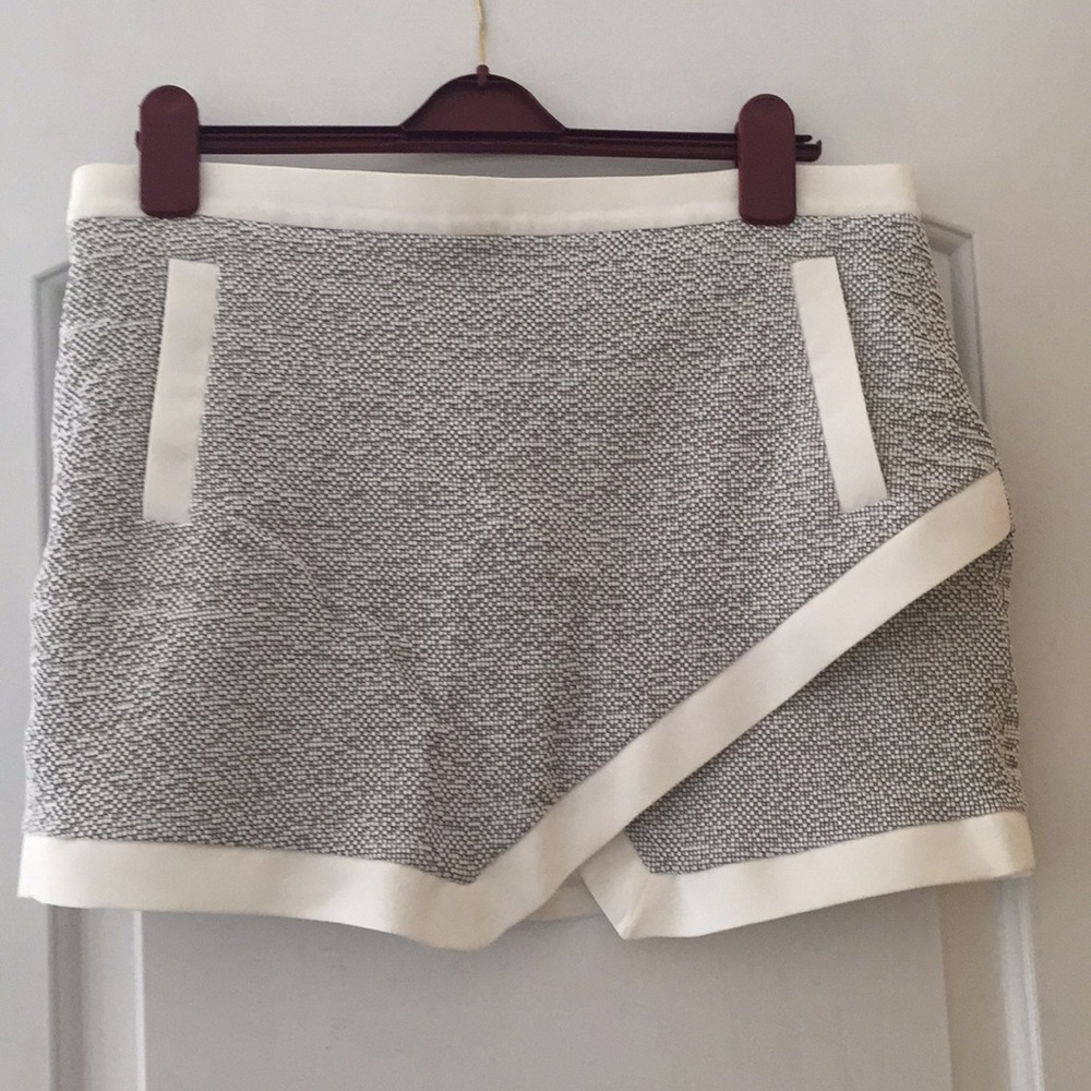 Banana Republic mini skirt exposed zipper summer